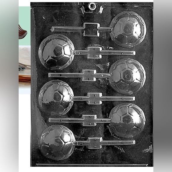 NEW set of 3 chocolate lollipops molds: soccer balls & heart shapes with sticks - Picture 4 of 12